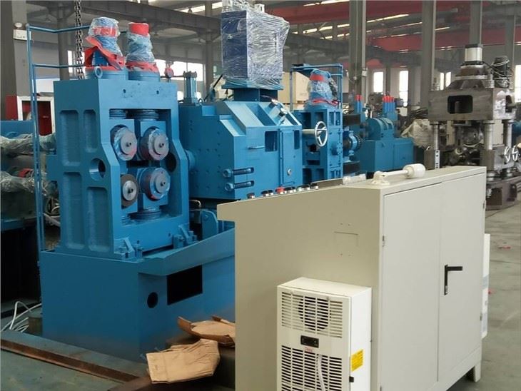 WXC100Y SEMIAUTOMATIC TYPE Centerless Lathe WXC100Y SEMIAUTOMATIC TYPE Centerless Lathe